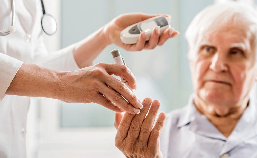 Giải đáp thắc mắc người bị suy thận nên uống sữa gì? Giải đáp thắc mắc người bị suy thận nên uống sữa gì?