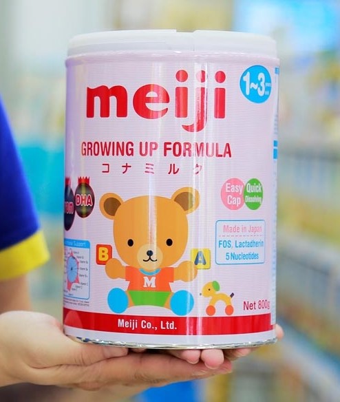 Trên tay hộp meiji 1-3 tuổi hàng nhập khẩu từ nhật bản